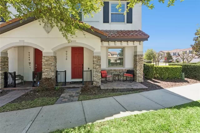 MLS: O6394138 Condo For Sale