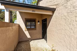 Photo #1: O6394178 Listing