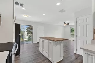 Photo #5: O6394212 Listing 