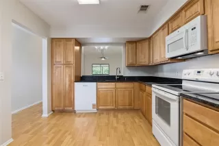 Photo #5: O6394248 Listing