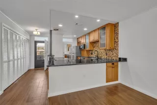 Photo #1: O6394372 Listing 