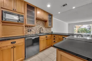 Photo #5: O6394372 Listing 