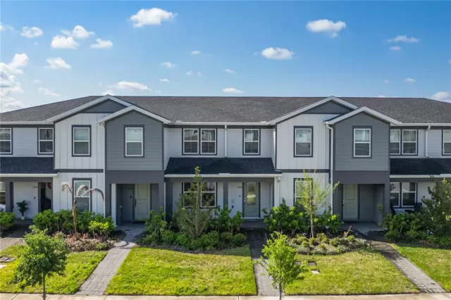 MLS: O6394382 Condo For Sale