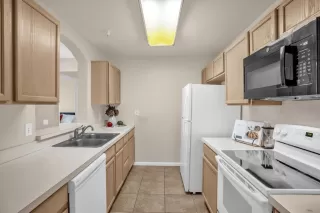 Photo #6: O6394459 Listing 