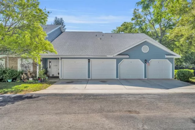 MLS: O6394684 Condo For Sale