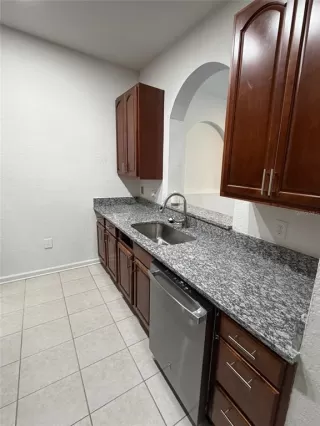 Photo #4: O6394808 Listing 