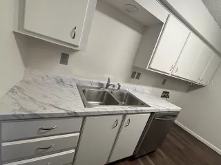 Photo #6: O6394815 Listing