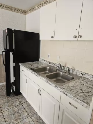 Photo #5: O6394860 Listing 