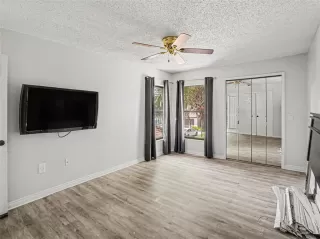 Photo #5: O6395057 Listing 