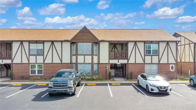 MLS: O6395112 Condo For Sale