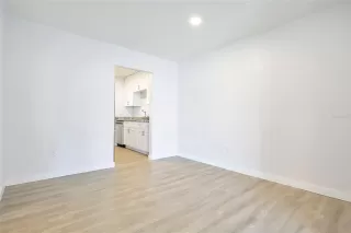 Photo #5: O6395112 Listing 