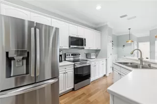 Photo #3: O6395335 Listing 