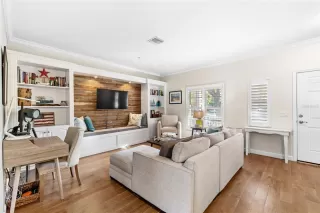 Photo #6: O6395335 Listing 