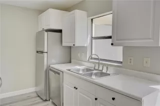 Photo #4: O6395547 Listing 