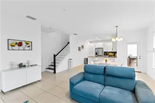 Photo #4: O6395553 Listing