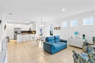 Photo #5: O6395553 Listing