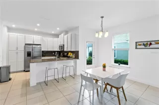 Photo #6: O6395553 Listing