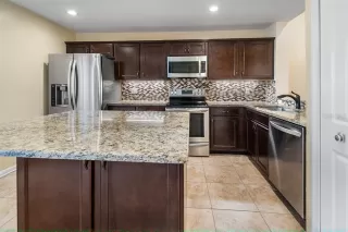 Photo #3: O6395689 Listing 