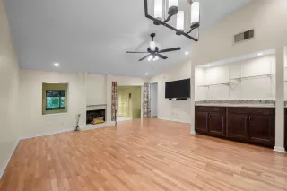 Photo #5: O6395689 Listing 