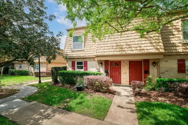 MLS: O6395720 Condo For Sale