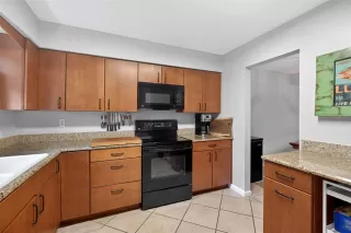 Photo #5: O6395720 Listing