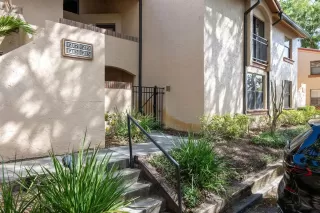 Photo #3: O6395743 Listing 