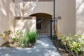 Photo #4: O6395743 Listing 