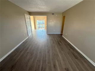 Photo #6: O6395819 Listing 