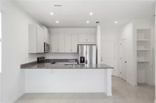 Photo #3: O6395876 Listing 