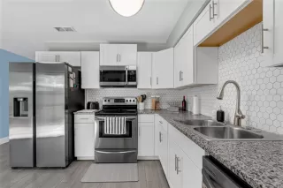 Photo #6: O6395930 Listing