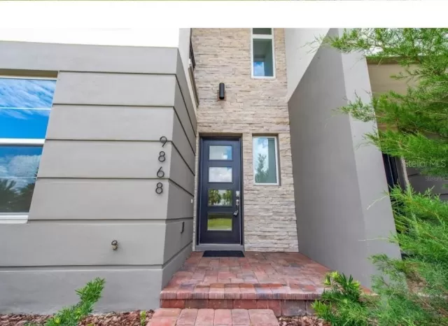 MLS: O6395934 Condo For Sale