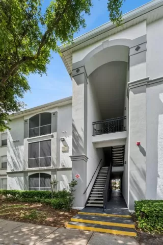 Photo #1: O6396011 Listing 