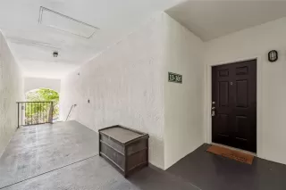 Photo #2: O6396011 Listing 