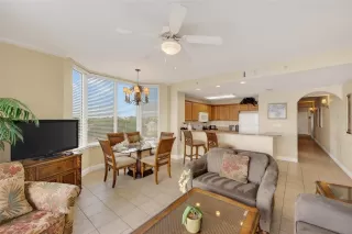 Photo #5: O6396015 Listing