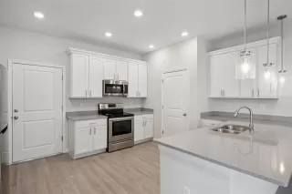 Photo #2: O6396035 Listing