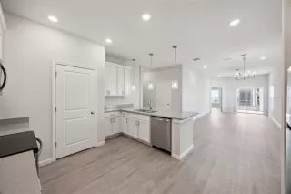 Photo #3: O6396035 Listing