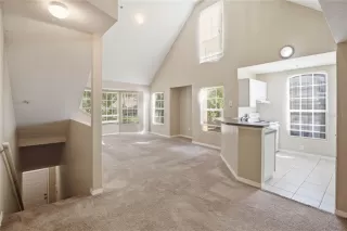 Photo #5: O6396073 Listing