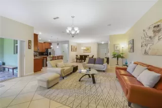 Photo #4: O6396093 Listing 