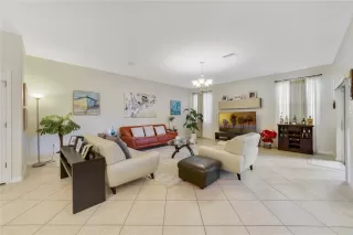 Photo #5: O6396093 Listing 