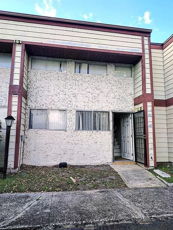 MLS: O6396159 Condo For Sale