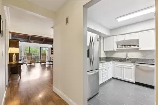 Photo #6: O6396164 Listing 