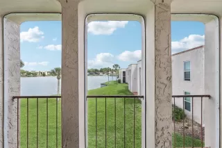 Photo #1: O6396188 Listing