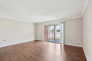 Photo #3: O6396188 Listing