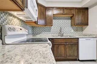 Photo #6: O6396188 Listing