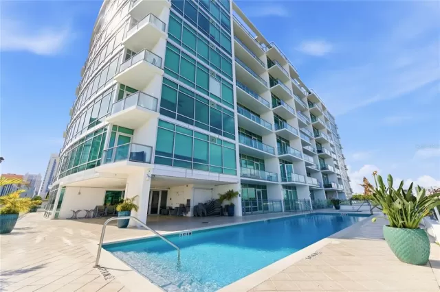 MLS: O6396424 Condo For Sale