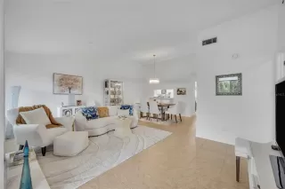 Photo #5: O6396634 Listing