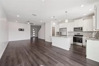 Photo #4: O6396769 Listing 