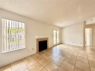 Photo #5: O6396777 Listing