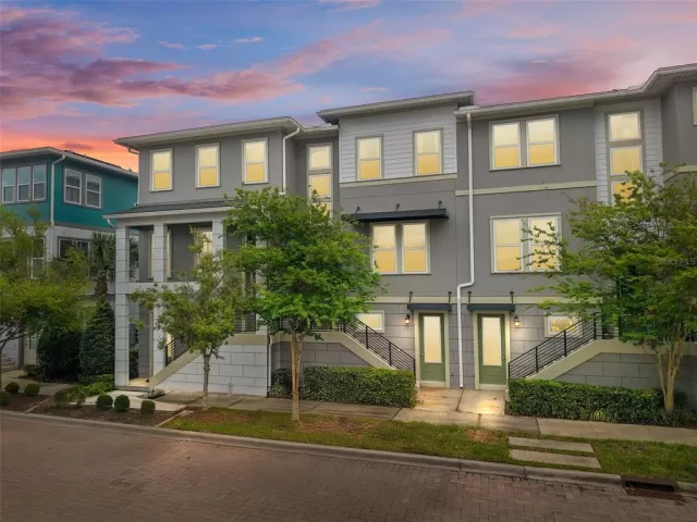 MLS: O6396858 Condo For Sale