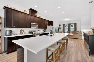 Photo #5: O6396858 Listing